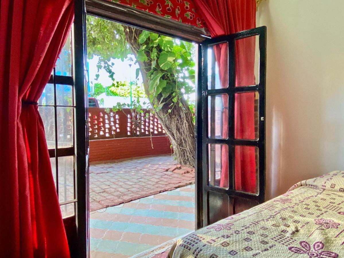 Delias Trailer Park Hotel Rincon de Guayabitos Exterior photo
