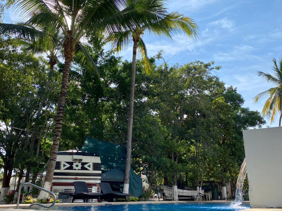Delias Trailer Park Hotel Rincon de Guayabitos Exterior photo